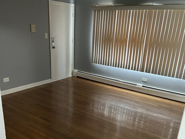 Foto del edificio - 14047 S Tracy Ave