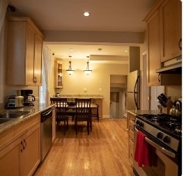 Building Photo - 403 W Eugenie St