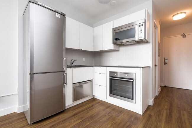 Photo du bâtiment - 800 Richmond St W