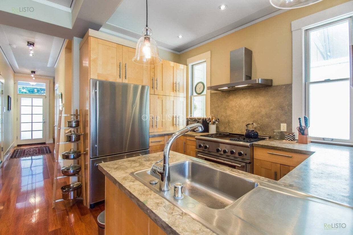 Foto principal - 2055 Turk Blvd