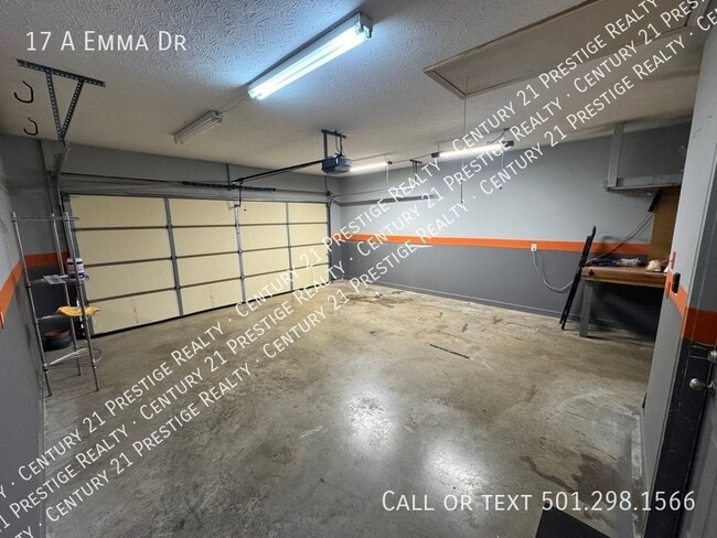 Building Photo - 17 Emma Dr