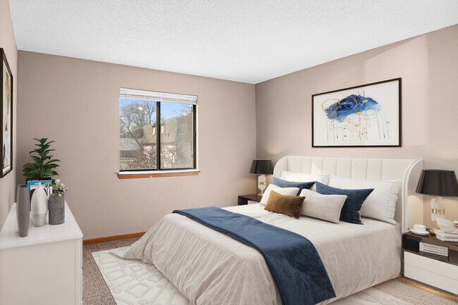 Foto del edificio - Riverfront Apartments -