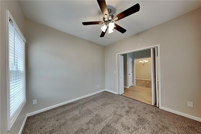 Foto del edificio - 383 Kyles Cir