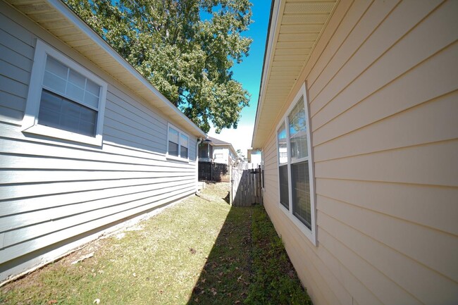 Foto del edificio - 5434 Hampton Hill Cir