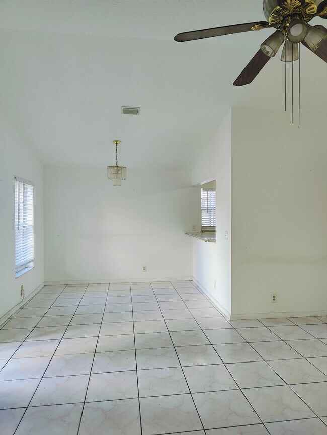 Foto del edificio - 1139 Freshwater Lakes Dr