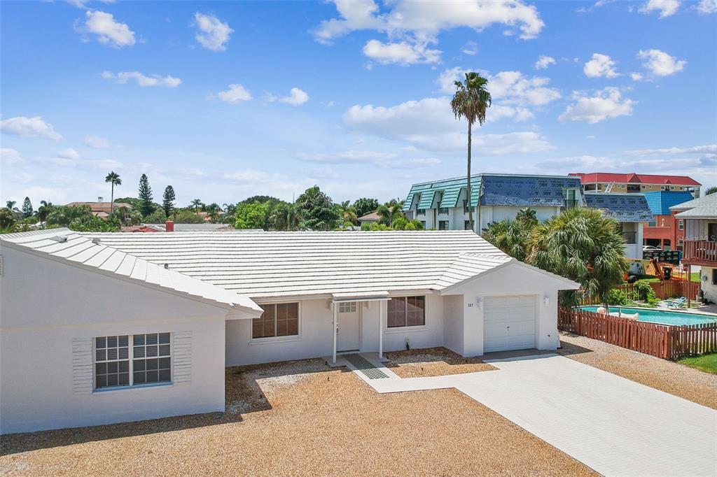 Foto principal - 103 171st Ave