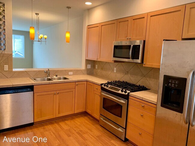 Foto del edificio - 2 br, 2.5 bath House - 10812 Slater Ave NE