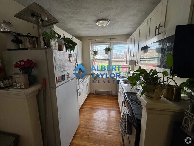 Building Photo - 406 Highland Ave