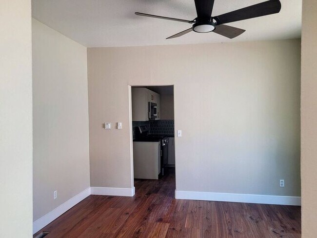 Foto del edificio - Downtown Cottage newly remodeled 2 Bed and...