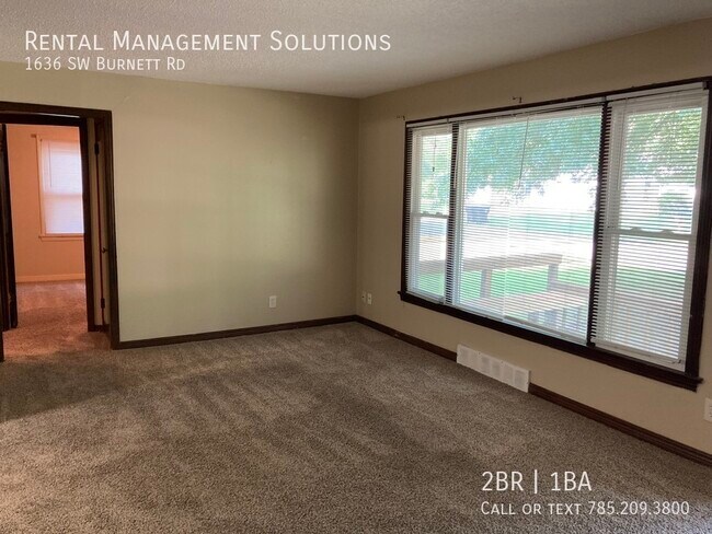 Building Photo - 1636 SW Burnett Rd- 2 BED/1 BATH