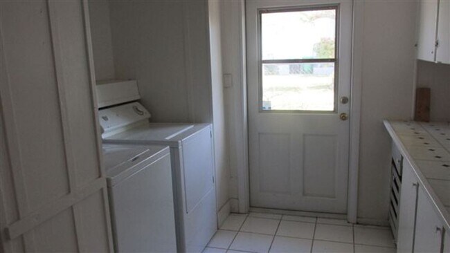 Foto del edificio - 3 br, 2.5 bath House - 2028 River Basin Terr