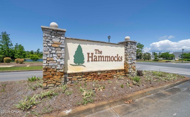 Foto del edificio - 3402 Cherry Ridge Rd