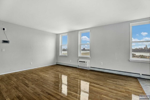 Building Photo - 280 Undercliff Ave