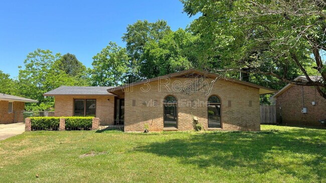 Building Photo - 418 Stroll Dr