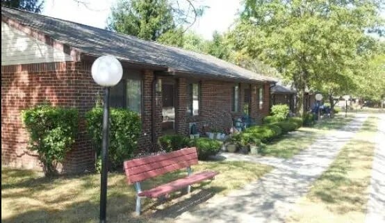 Building Photo - 385 Bernard Rd