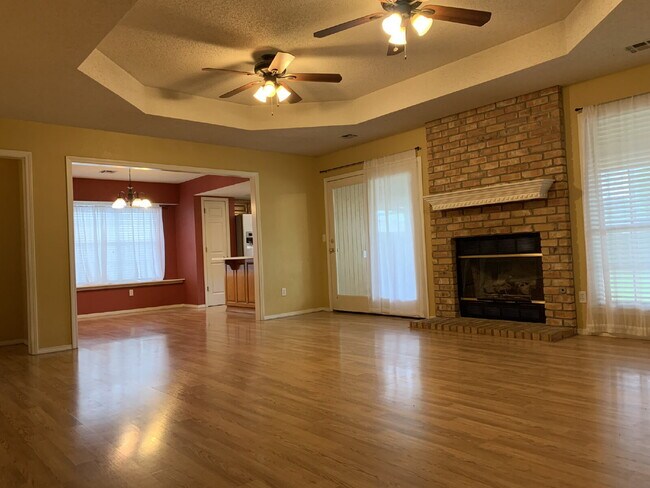 Building Photo - 1302 N Flamingo Rd