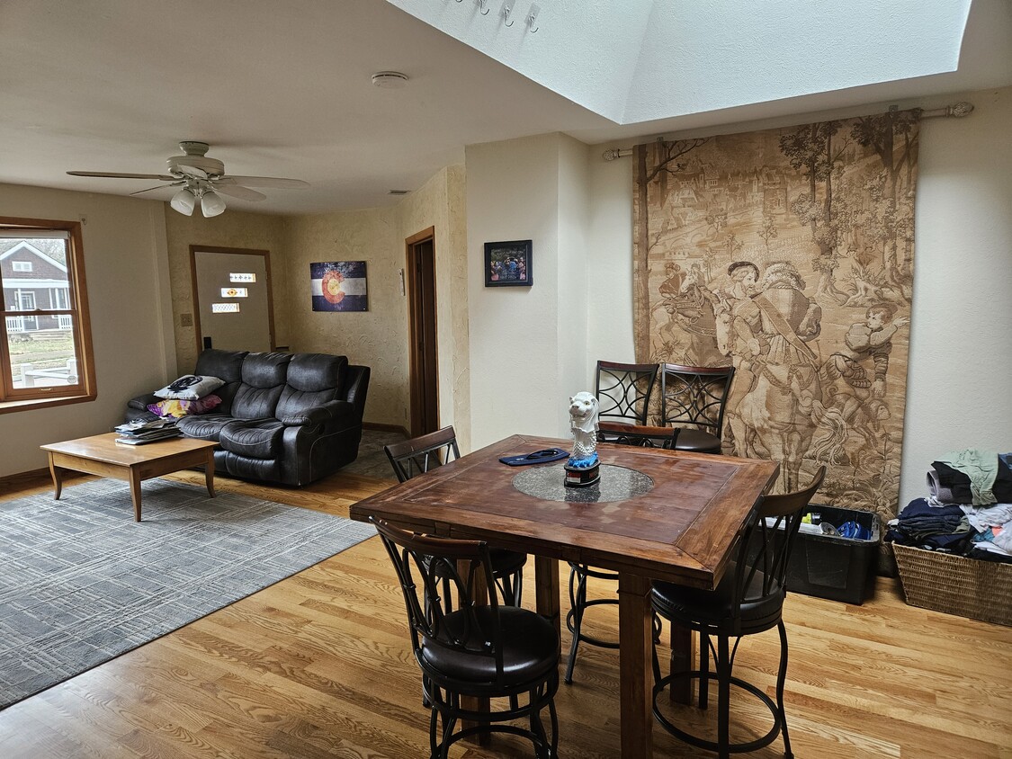 Casa principal - 807 E Yampa St