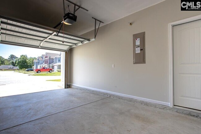 Building Photo - 170 St George Rd