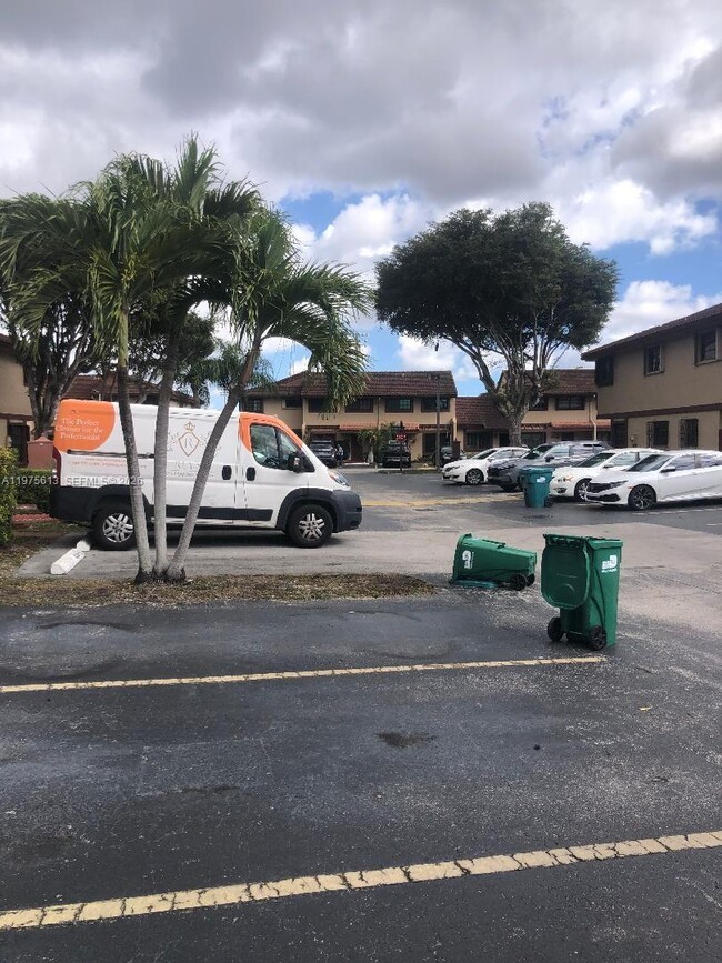 Building Photo - 13341 SW 59th Ln