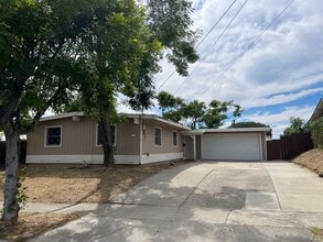 Building Photo - 5610 Heidi St