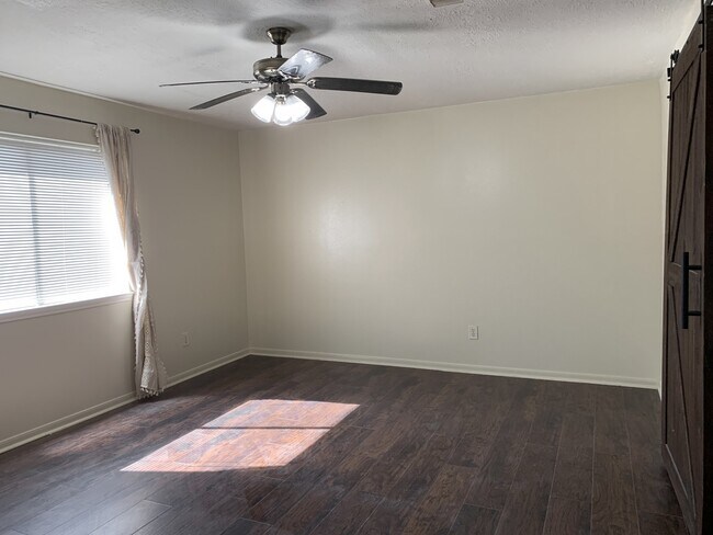 Building Photo - 5514 Fawn Trail Ln