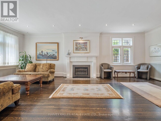 Building Photo - 14 Dewbourne Ave
