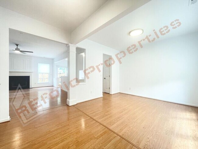 Foto del edificio - Fresh Paint - Lovely 3 Bedroom, 2.5 Bath T...