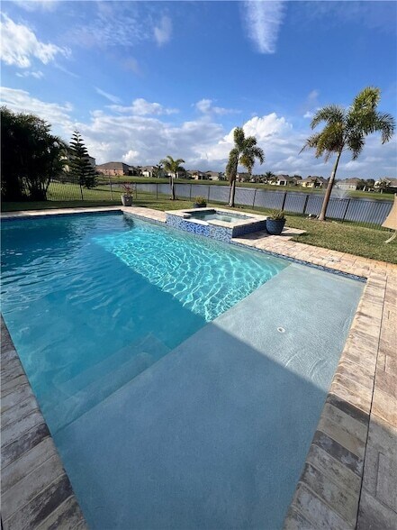 Foto del edificio - 3280 Roxbury Pl SW
