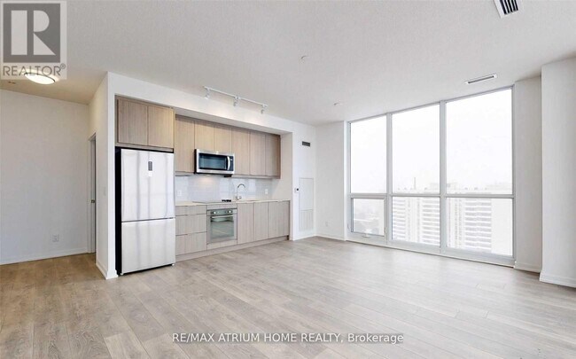 Photo du bâtiment - 36 Forest Manor Rd