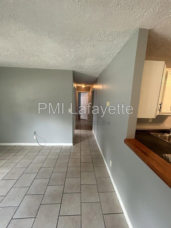 Foto del edificio - 141 Tomahawk Ln
