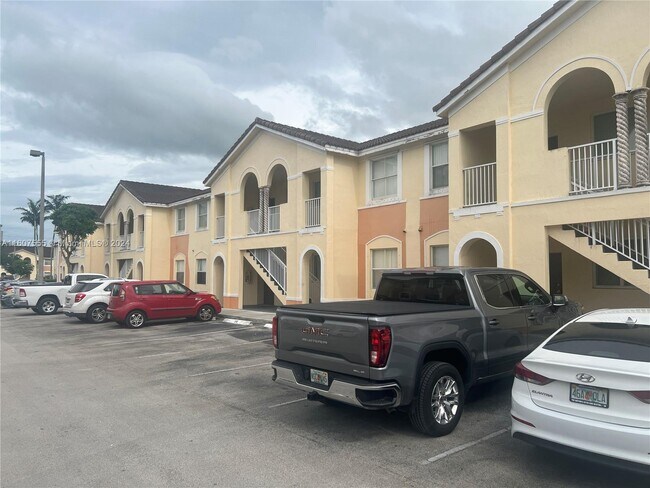 Foto del edificio - 1536 SE 25th St