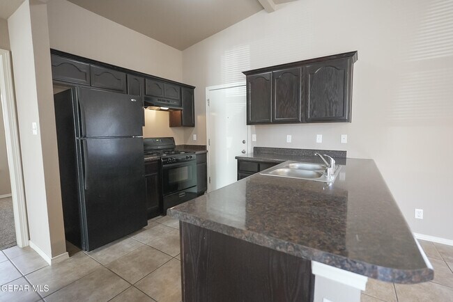Building Photo - 12873 Hueco Mine Dr