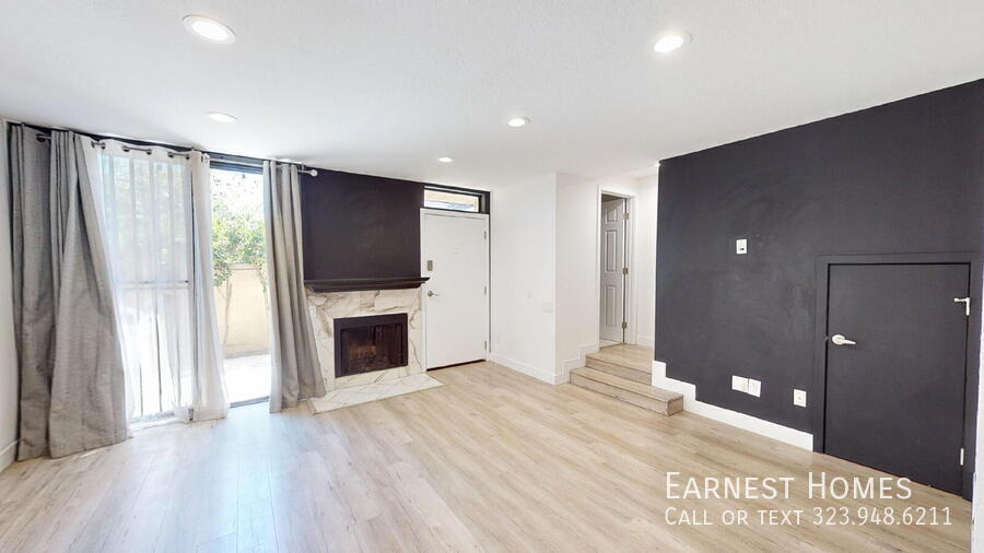 Foto principal - 9625 Sylmar Ave