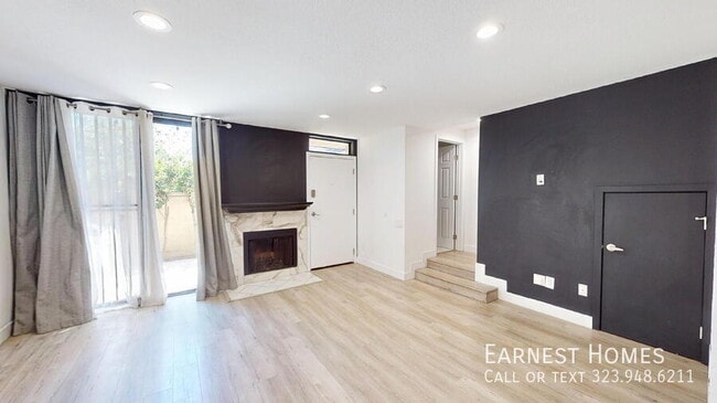 Building Photo - 9625 Sylmar Ave