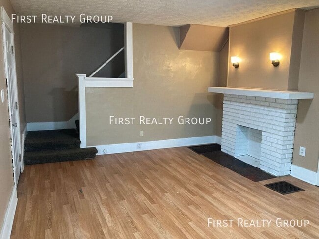 Building Photo - 1208 Kammer Ave
