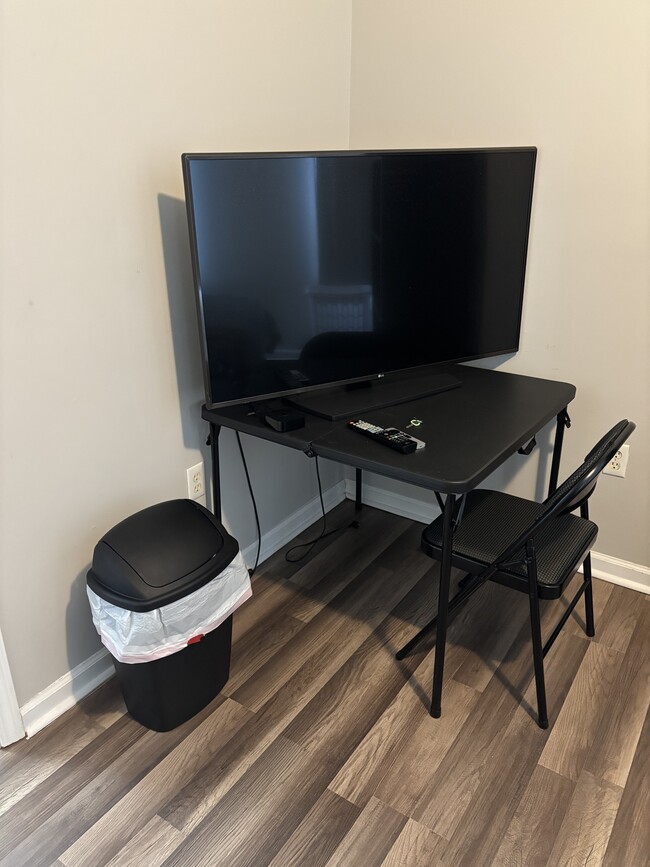 Building Photo - 7431 Emi Ln