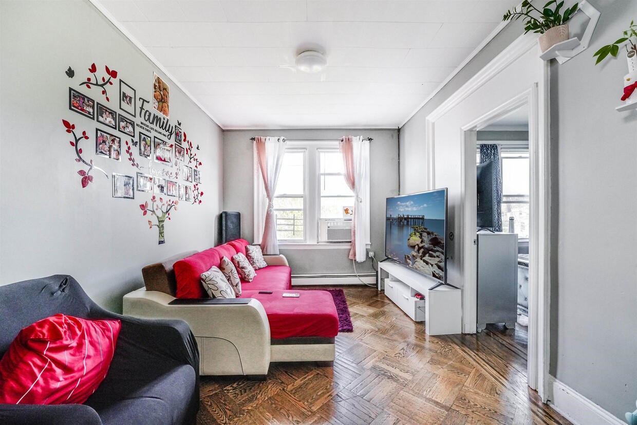 Foto principal - 148 Carlton Ave