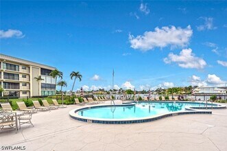 Building Photo - 3200 Gulf Shore Blvd N
