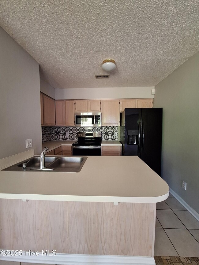 Foto del edificio - 2922 Mulberry Ln