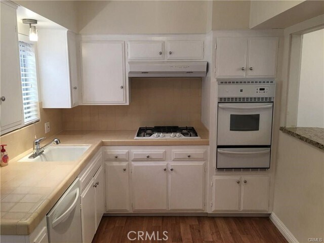 Building Photo - 310 Dahlia Pl