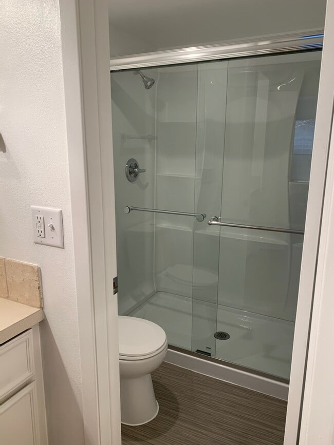 renovated bathroom - 2227 Canyon Blvd
