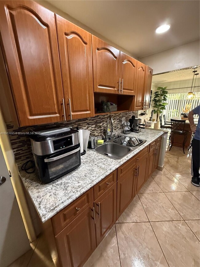 Foto del edificio - 13994 SW 46th Terrace