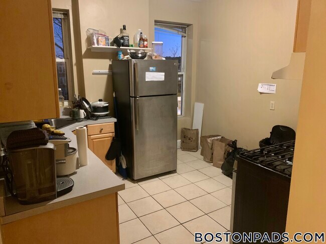 Building Photo - 17 Highgate St