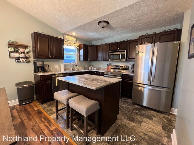 Building Photo - 4 br, 3 bath House - 472 Eden Street