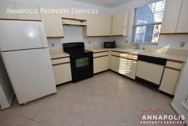 Building Photo - 962 Yachtsman Way