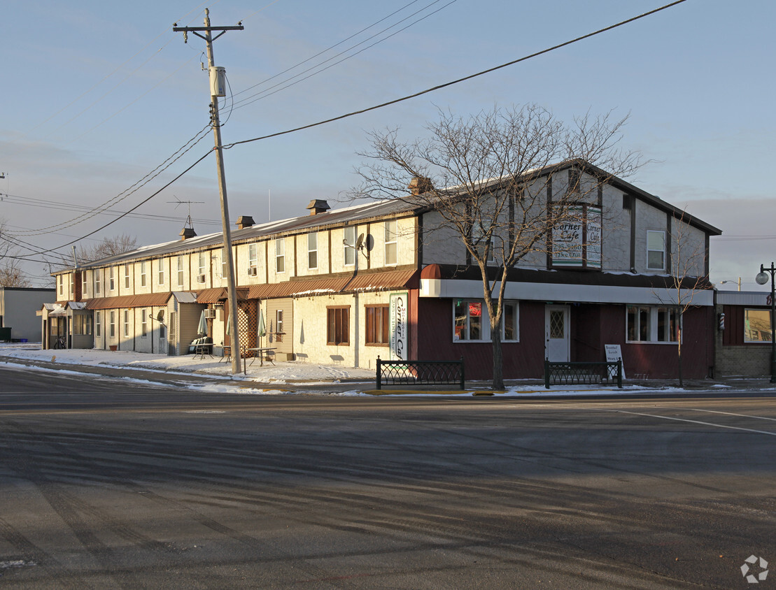 Building Photo - 154 E Broadway St