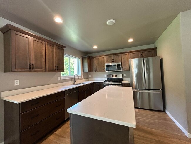 Building Photo - $2,550 | 4 Bedroom, 3.5 Bathroom House | C...