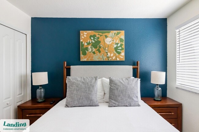 Building Photo - 1140 SE 24th Rd