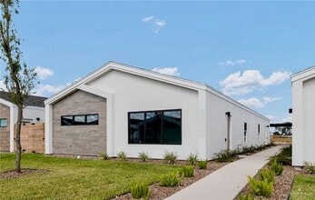 Building Photo - 31 Sparrow Rd