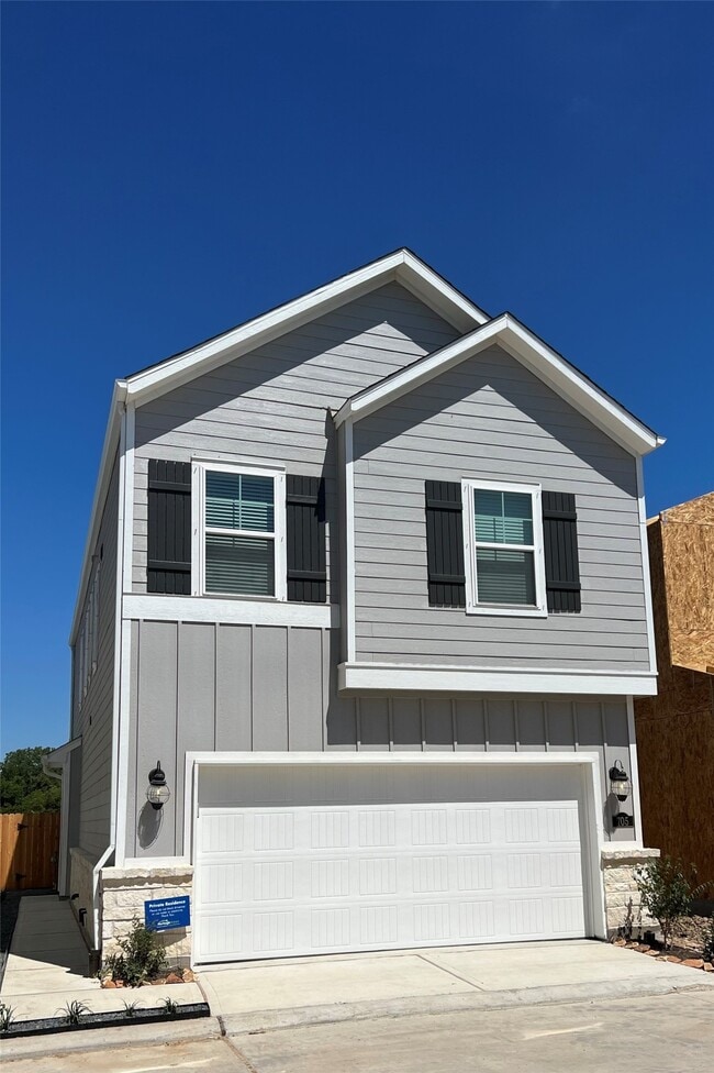 Building Photo - 705 Seabreeze Dr